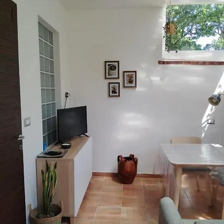 Alloggio per agriturismo Serra D'elci *